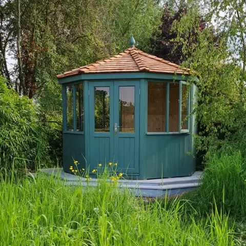 Happy customers - Hampshire Octagonal